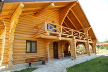 case de lemn rotund