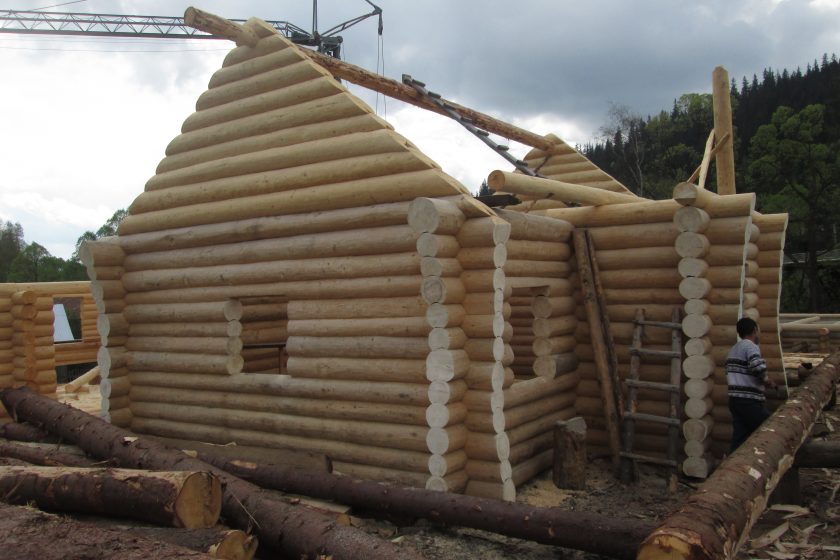 constructii case lemn rotund Franta