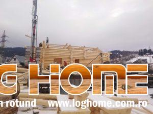 casa de vanzare din busteni lemn rotund