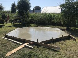 Turnare fundatie beton foisor hexagonal din lemn rotund
